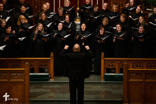 The National Lutheran Choir performs during the 2017 Institute on Liturgy, Preaching and Church Music on Tuesday, July 25, 2017, in River Forest, Ill. LCMS Communications/Erik M. Lunsford