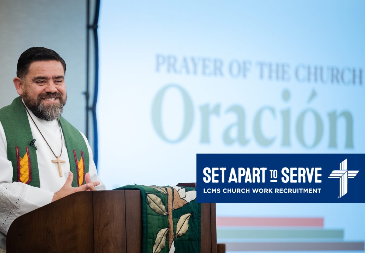 The Rev. Rodrigo Fernandez prepares to pray during opening worship on Tuesday, Aug. 2, 2022, at the VII Convención Nacional Hispana (Hispanic National Convention) in Orlando, Fla. LCMS Communications/Erik M. Lunsford